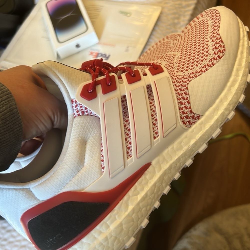 Men’s Adidas Ultraboost 1.0 Brand NEW size 11. U of L Cardinals special edition
